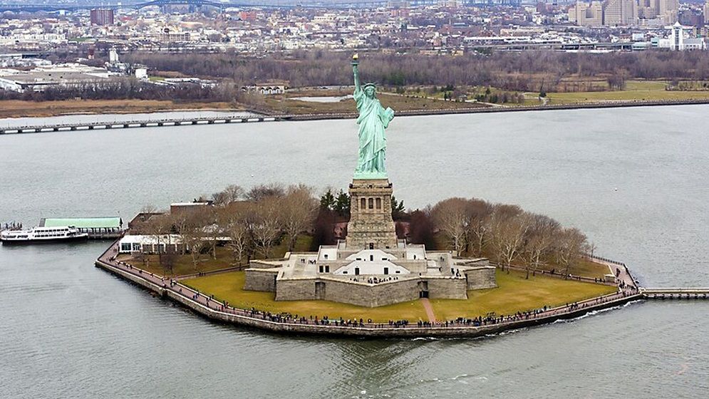 10895_Liberty_Island-67d859d19dd9d.jpg