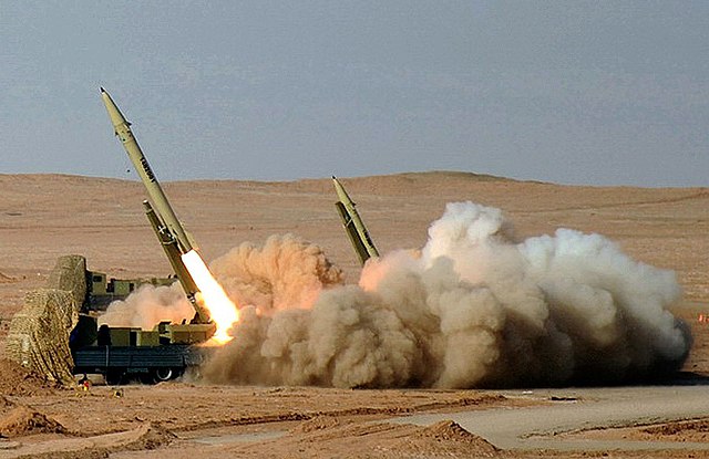 11569_Fateh-110_Missile_by_YPA.IR_02.jpg