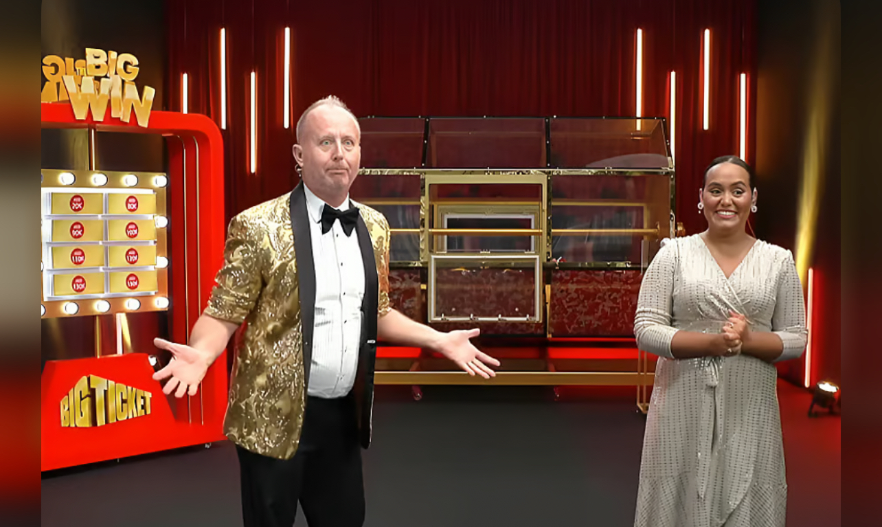 আরব আমিরাতে লটারিতে সোনার বার জিতলেন বাংলাদেশি যুবক 12452_IMG_3996.jpeg