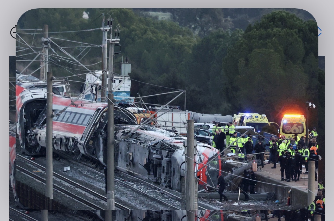 স্পেনে দুই ট্রেনের সংঘর্ষে নিহত ৩৯ 13700_IMG_0787.jpeg