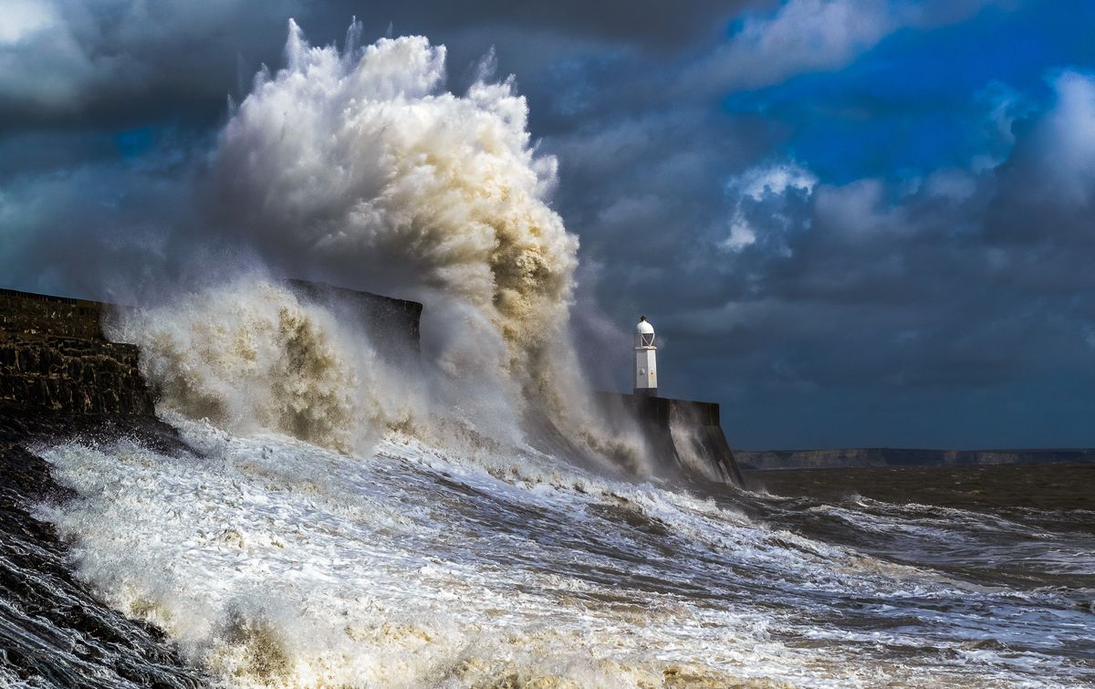 14667_Porthcawl-storm.jpg