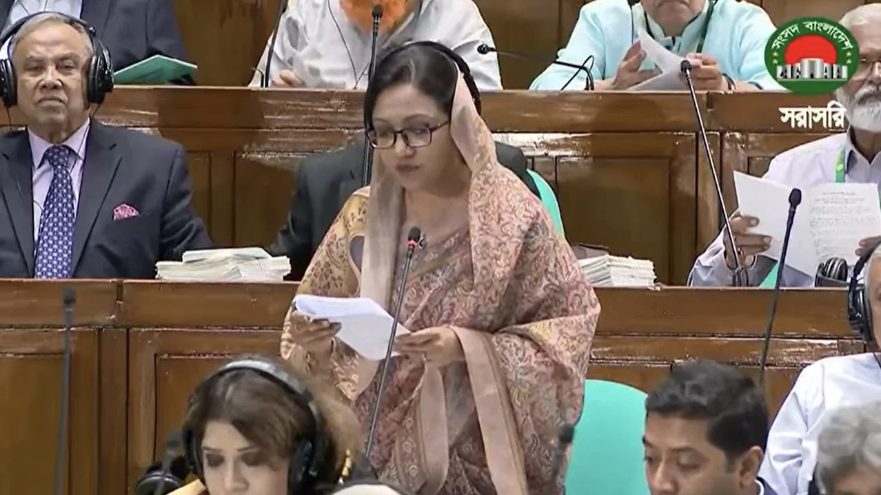 ‘মাননীয় স্পিকার’ পরিবর্তে ‘মাই লর্ড’ তবু প্রাণবন্ত প্রতিমন্ত্রী শারমিন পুতুল 14713_IMG_7153.jpeg