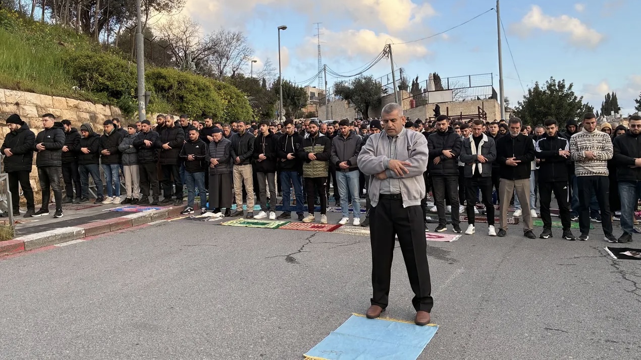 আল-আকসায় ঈদের নামাজ পড়তে আসা মুসল্লিদের ওপর হামলা 14776_IMG_7753.jpeg