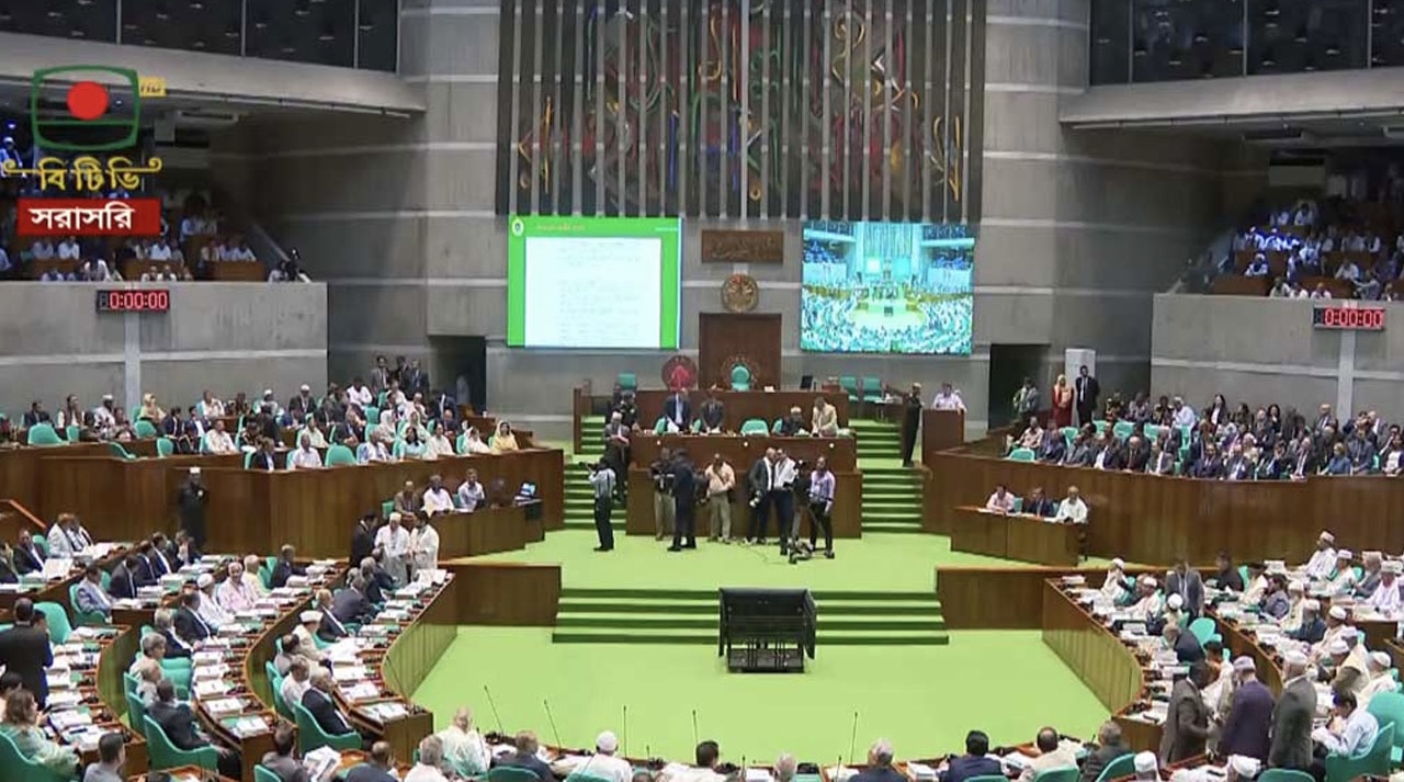 সংসদে আপাতত অনুমোদন পাচ্ছে না গণভোটসহ ২০ অধ্যাদেশ 14925_IMG_9230.jpeg