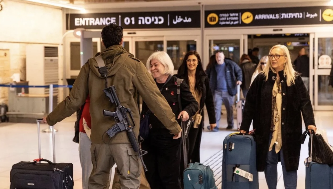 দেশ ছেড়ে বিদেশে পালাচ্ছেন ইসরাইলিরা 14954_IMG_9438.jpeg