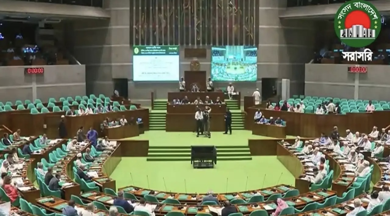 সরকারি চাকরিতে প্রবেশের সর্বোচ্চ বয়সসীমা ৩২ বছর 14955_IMG_9445.jpeg