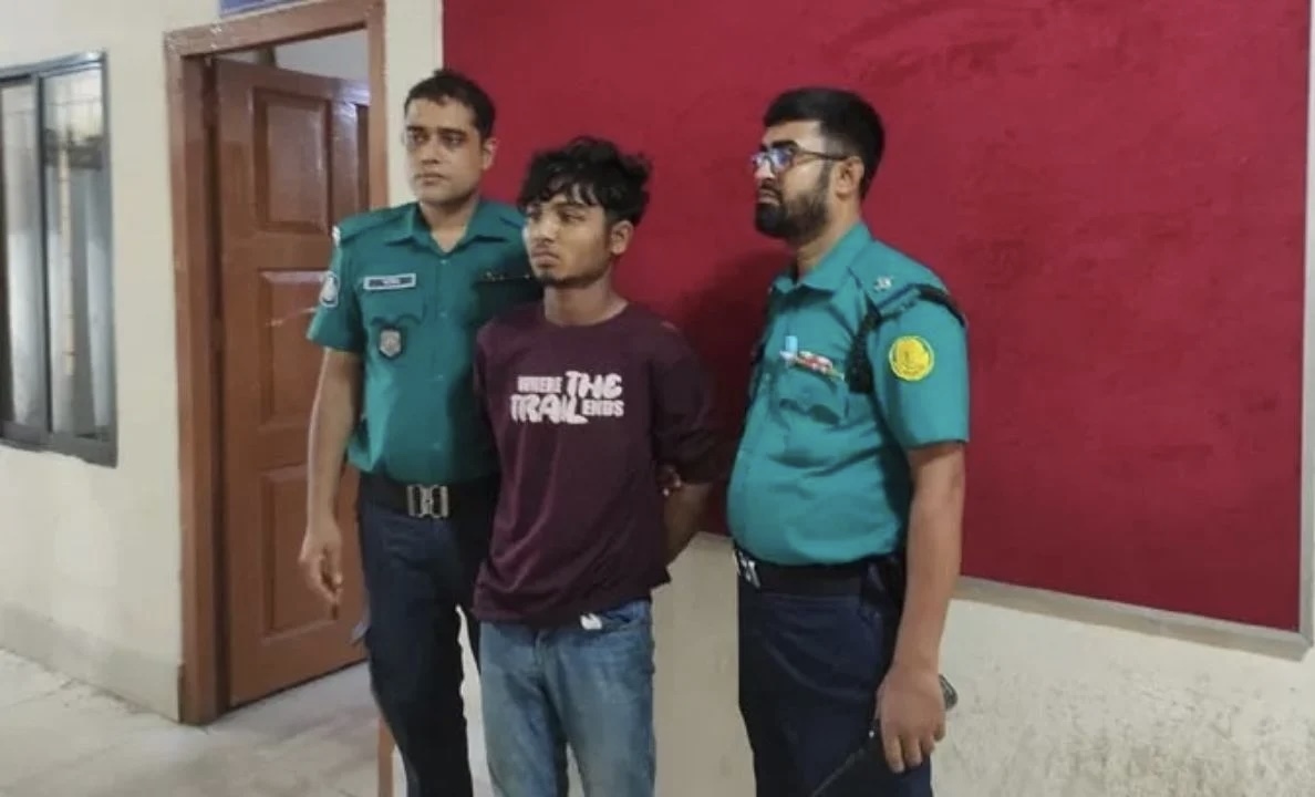 সিলেটে ছিনতাইকারীর ছুরিকাঘাতে র্যাব সদস্য নিহত 15520_IMG_3740.jpeg