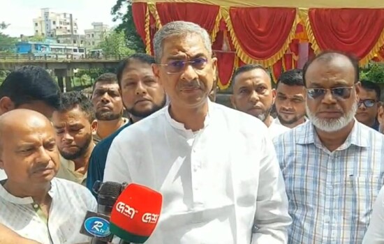 খাল পুনঃখননে গ্রামীণ অর্থনীতি চাঙা হবে: পানিসম্পদ মন্ত্রী 16685_IMG_9603.jpeg