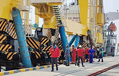 পায়রা বন্দরে যুক্ত হলো পাঁচ অত্যাধুনিক কার্গো হ্যান্ডলিং সরঞ্জাম 17160_IMG_0915.jpeg